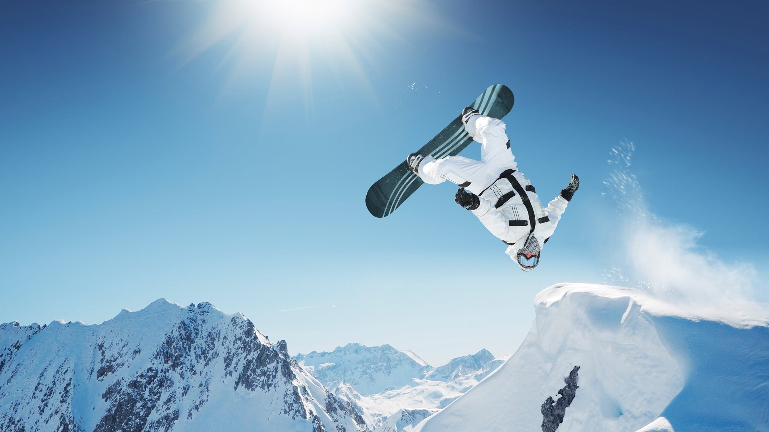 自动驾驶辅助系统:未来赛车的新宠,自动驾驶辅助有用吗